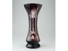 Bordóra színezett talpas üveg váza 20 cm