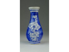 Kisméretű kék-fehér keleti porcelán váza 