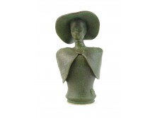 Lovas Katalin : Zöld kerámia kalapos nő