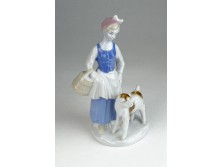 Régi Bertarm porcelán vízhordó lány szobor