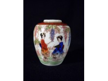 Kisméretű keleti porcelán váza