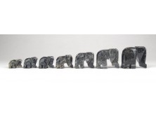 Faragott szerencsehozó márvány elefánt csorda szobor 7 darab