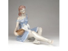 Galambot etető Drasche porcelán nő figura 18.5 CM