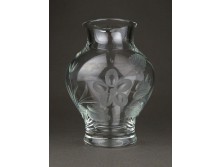 Régi kisméretű csiszoltüveg váza 12.5 cm