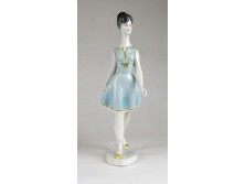 Hollóházi porcelán kék ruhás sétáló nő szobor 25 cm