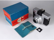 Régi Certo Certina 6x6 fényképezőgép dobozában