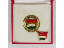 Régi szocialista kitüntetés KISZ 1919-1957