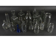Régi vegyes üveg csomag dekorációnak 21 darab