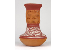 Jelzett emberfejes venezuelai kerámia váza 12.5 cm