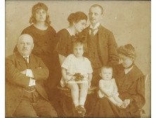 Keretezett régi családi fotográfia 17 x 21 cm