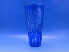 Jelzett kék színezett csiszoltüveg váza