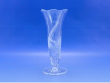 Csiszoltüveg talpas kristály váza