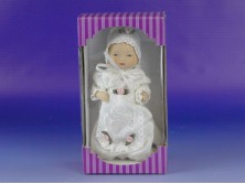 Gyönyörű öltöztetett porcelán kislány baba