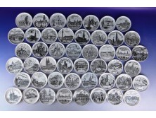Városképes porcelán dísztányér 47 darab