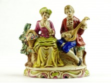Barokk főúri pár német porcelán talapzaton