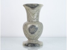Világos színű márvány váza 16 cm