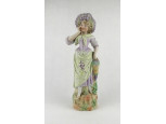Régi német porcelán szobor fiatal nő virágkosárral 33 cm