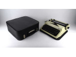 Retro Robotron Erika Mod. 60 írógép táskaírógép