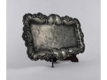 Régi barokkos formavilágú ezüstözött ón tálca 27 x 15 cm