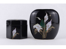 Aranyozott fekete virágdekoros japán porcelán váza és bonbonier 
