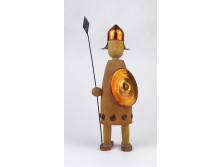 Régi lándzsás, pajzsos katona vitéz, fa figura 23.3 cm