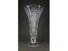 Nagyméretű, csiszolt, talpas kristály váza 26.3 cm