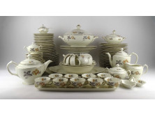 Hatalmas rózsás, vajszínű, német KPM porcelán 116 darabos étkészlet, kávés- ,teáskészlet